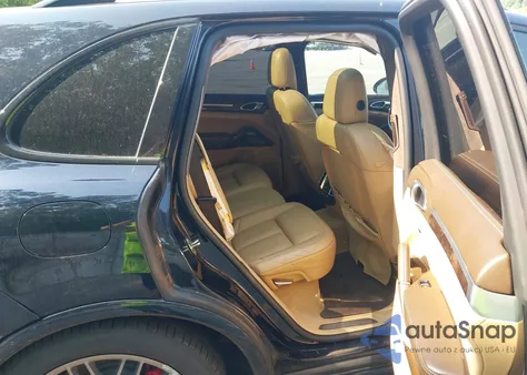 2016 Porsche Cayenne Gts из США, поврежденный, VIN WP1AD2A24GLA76719